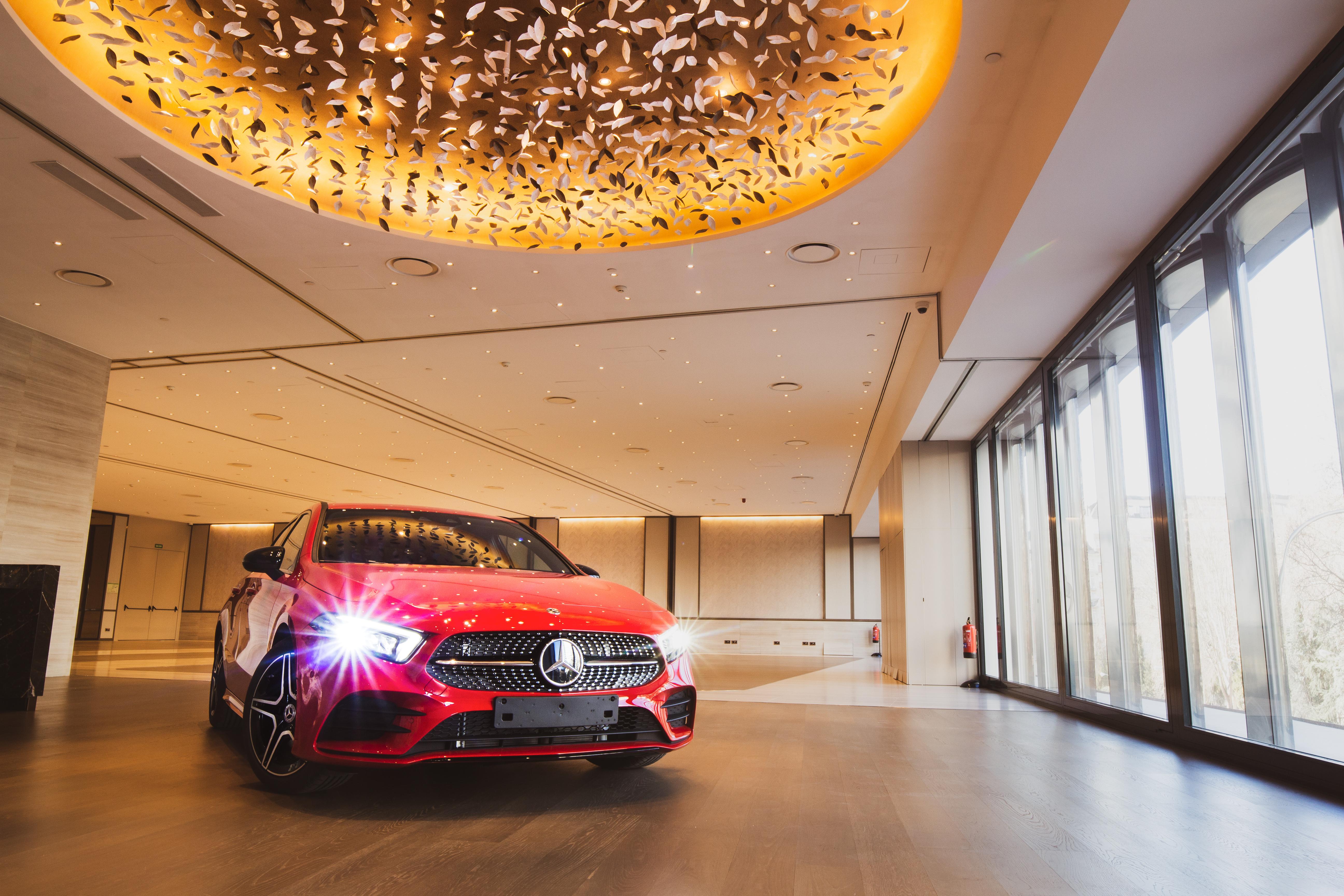 Vp Plaza Espana Design Madrid Ngoại thất bức ảnh Mercedes-Benz Star Lounge in Tokyo