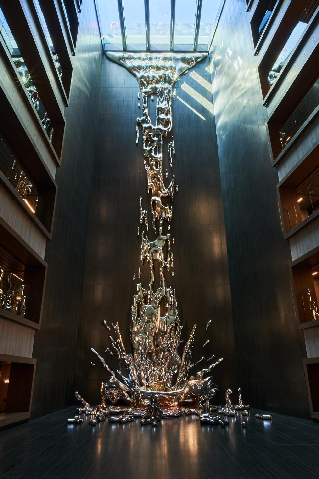 Vp Plaza Espana Design Madrid Ngoại thất bức ảnh The fountain at the entrance of the hotel